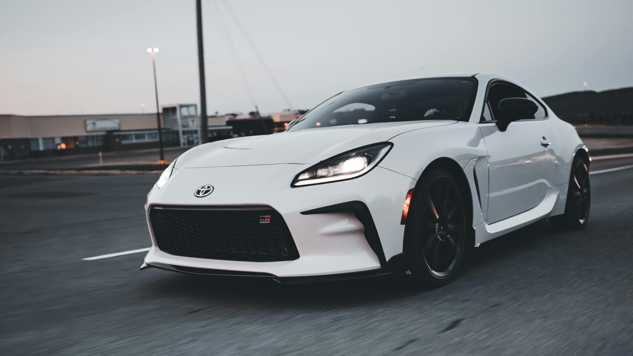 Classic cars losing steam as buyers chase newer icons