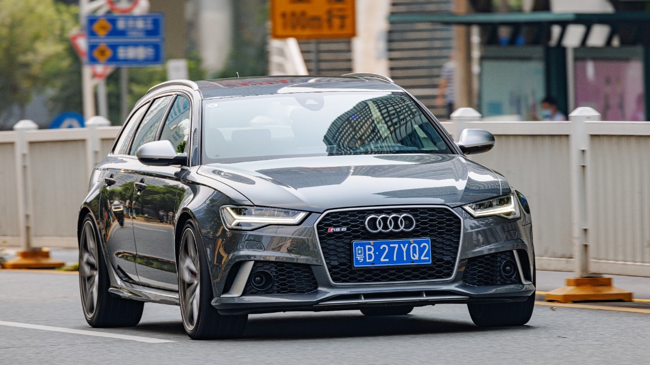 The Audi RS6 that turns grocery runs into war cries