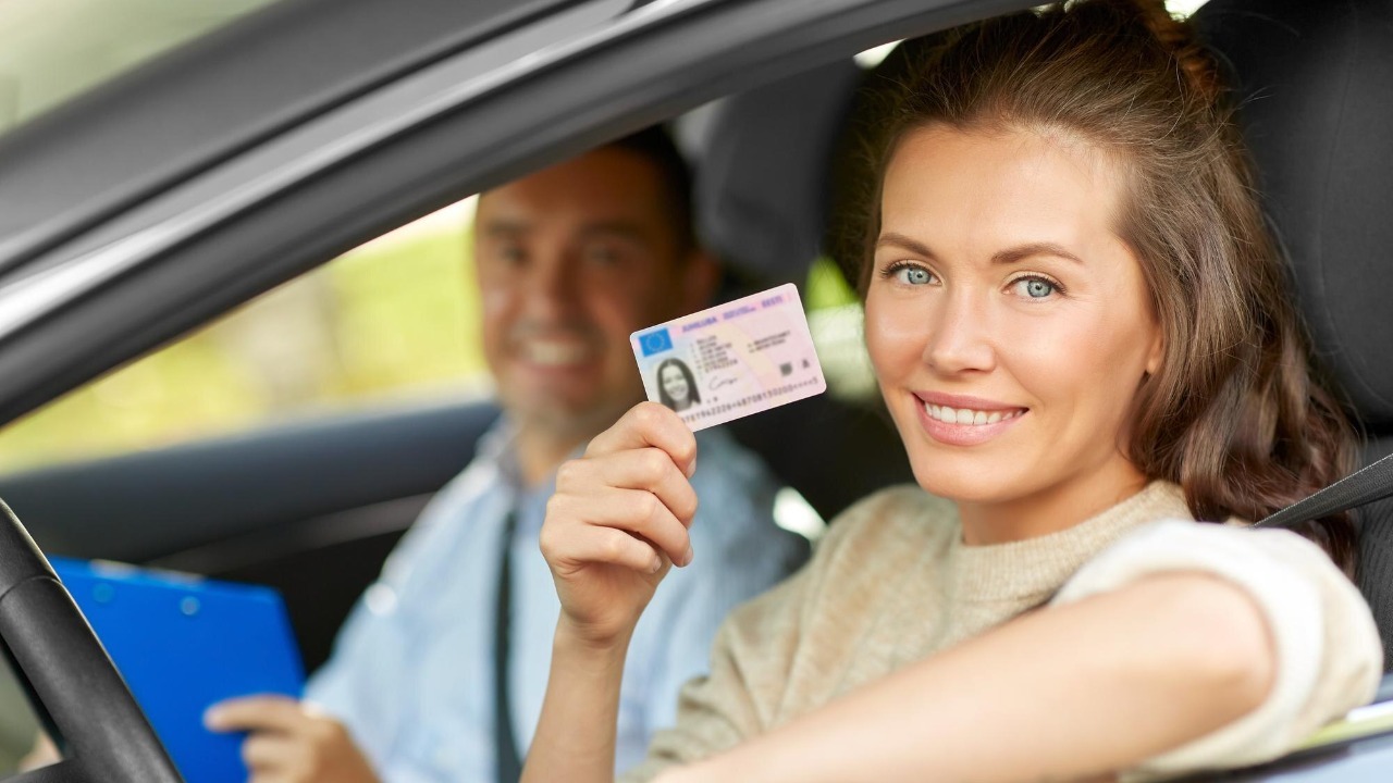 The documents you must have ready during a traffic stop