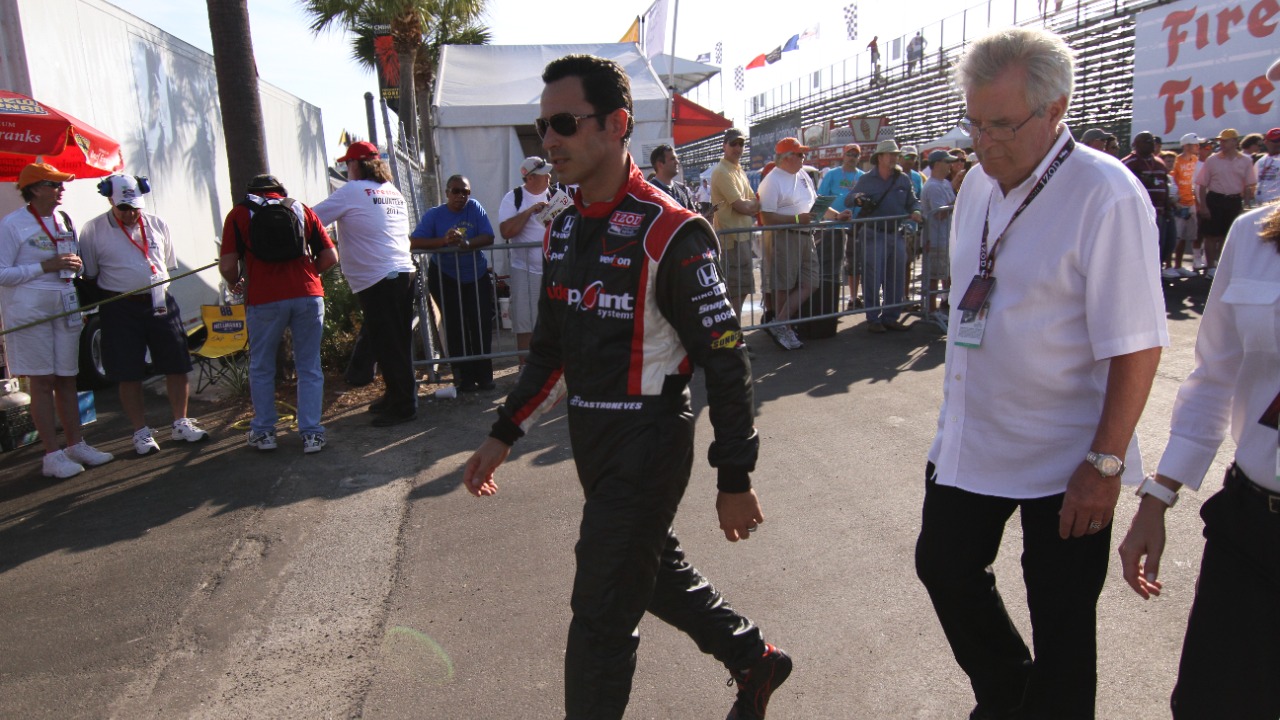 Hélio Castroneves’ flair and why he’s still a fan favorite