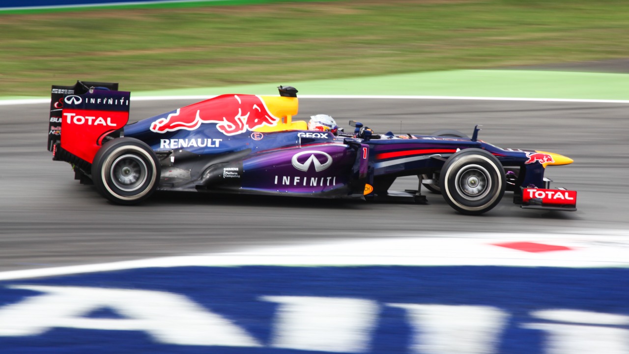 Image Credit: Craig Dennis from England - CC BY 2.0/Wiki Commons