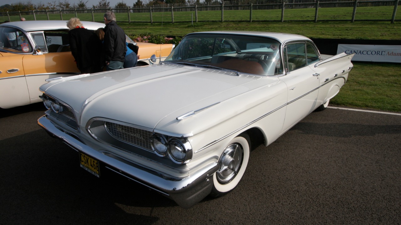 The 1959 Pontiac Bonneville offered style but size and weight came with tradeoffs