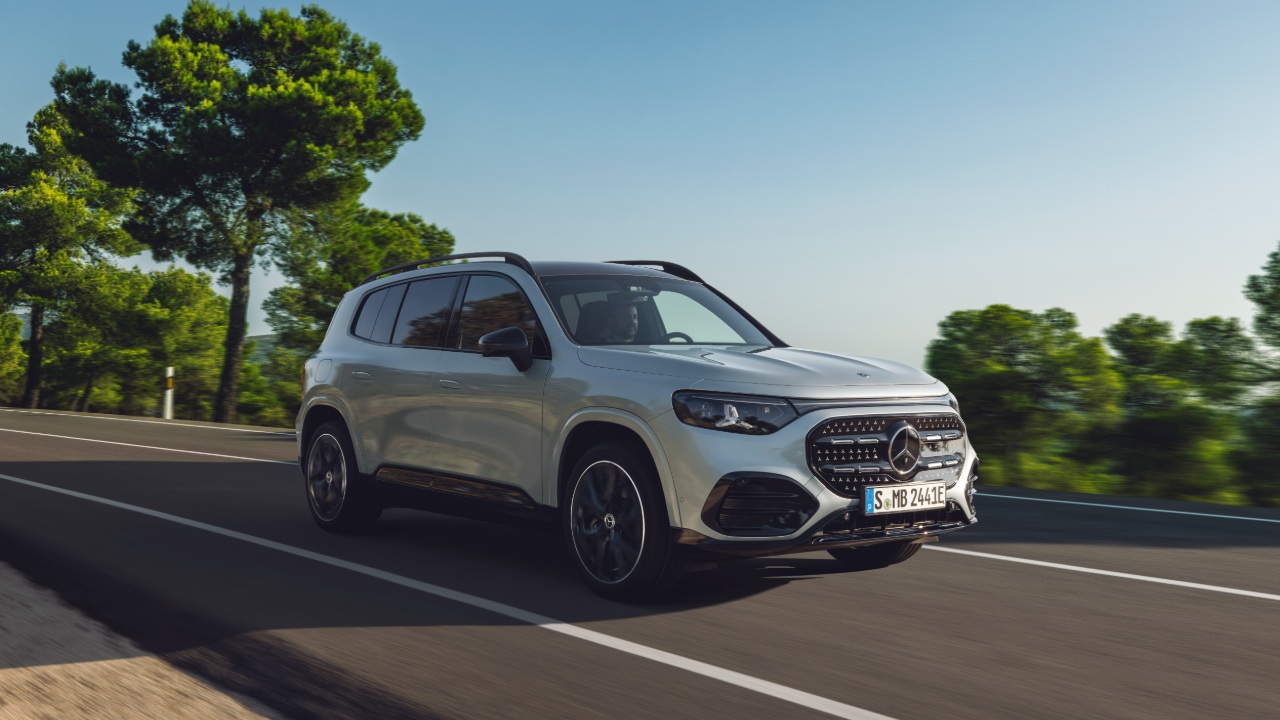 Next-gen 2027 GLB goes EV-forward with a cabin dominated by screens