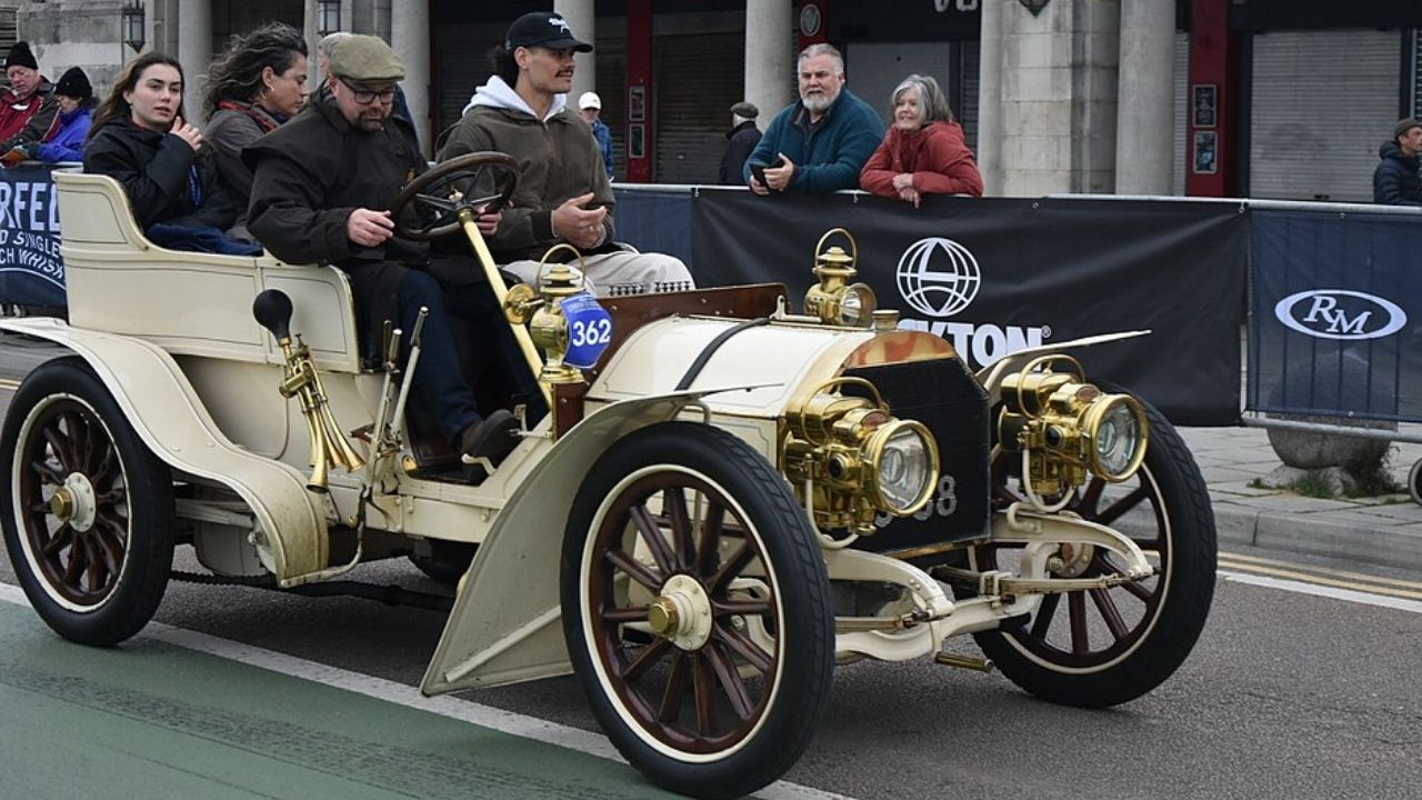 5 antiques that proved performance obsession existed before WWII