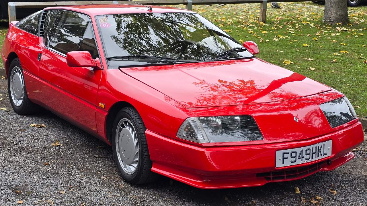 Renault blew $30M federalizing a “French 911” before stopping at 12 units