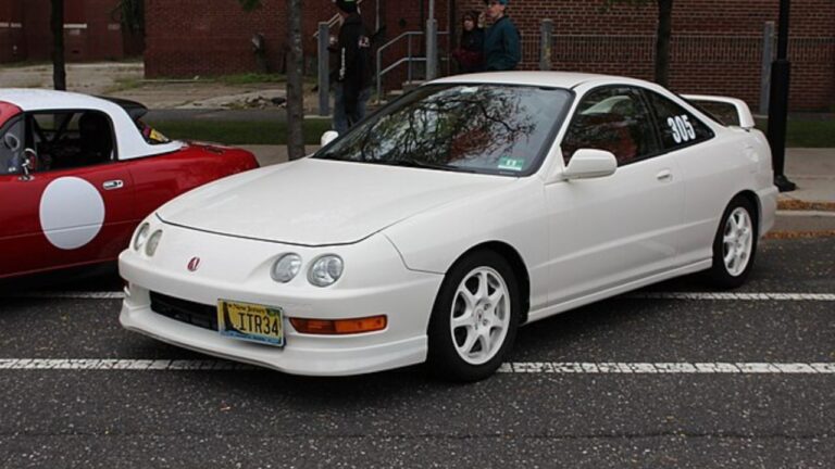 When the 1994 Acura Integra Type R raised the bar - FAST LANE ONLY