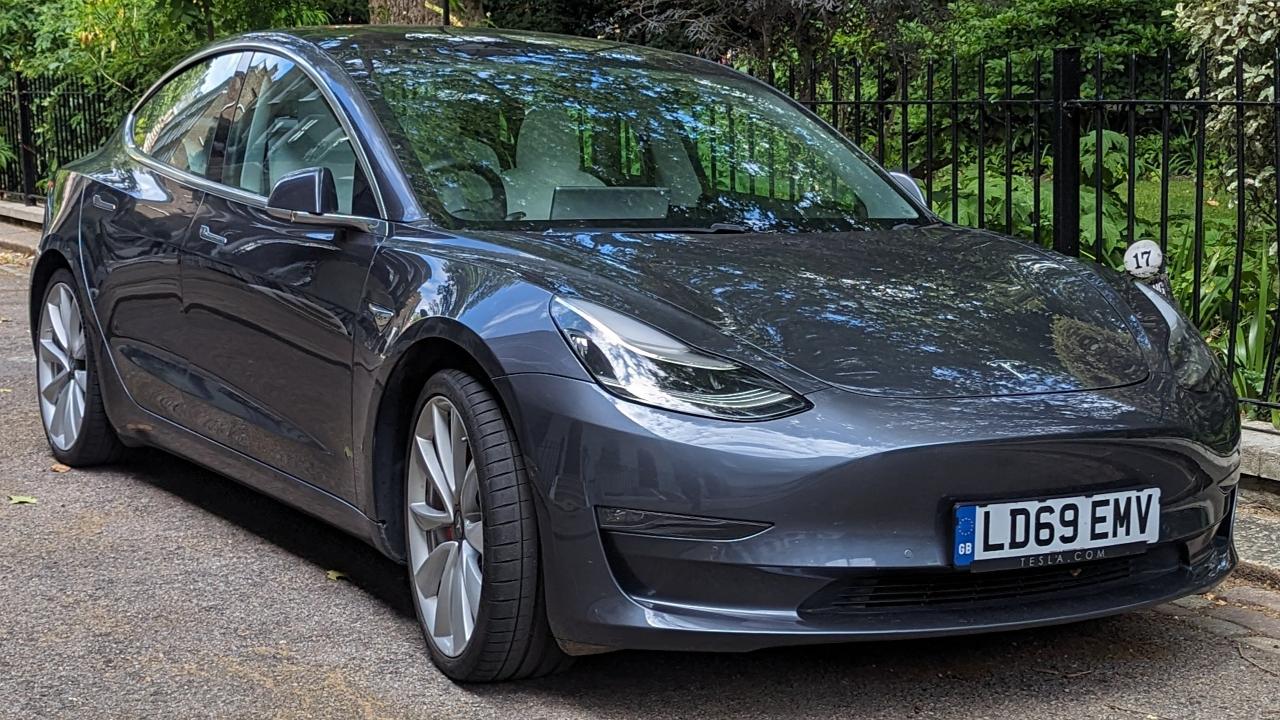 Aging Teslas are showing wear owners didn’t expect