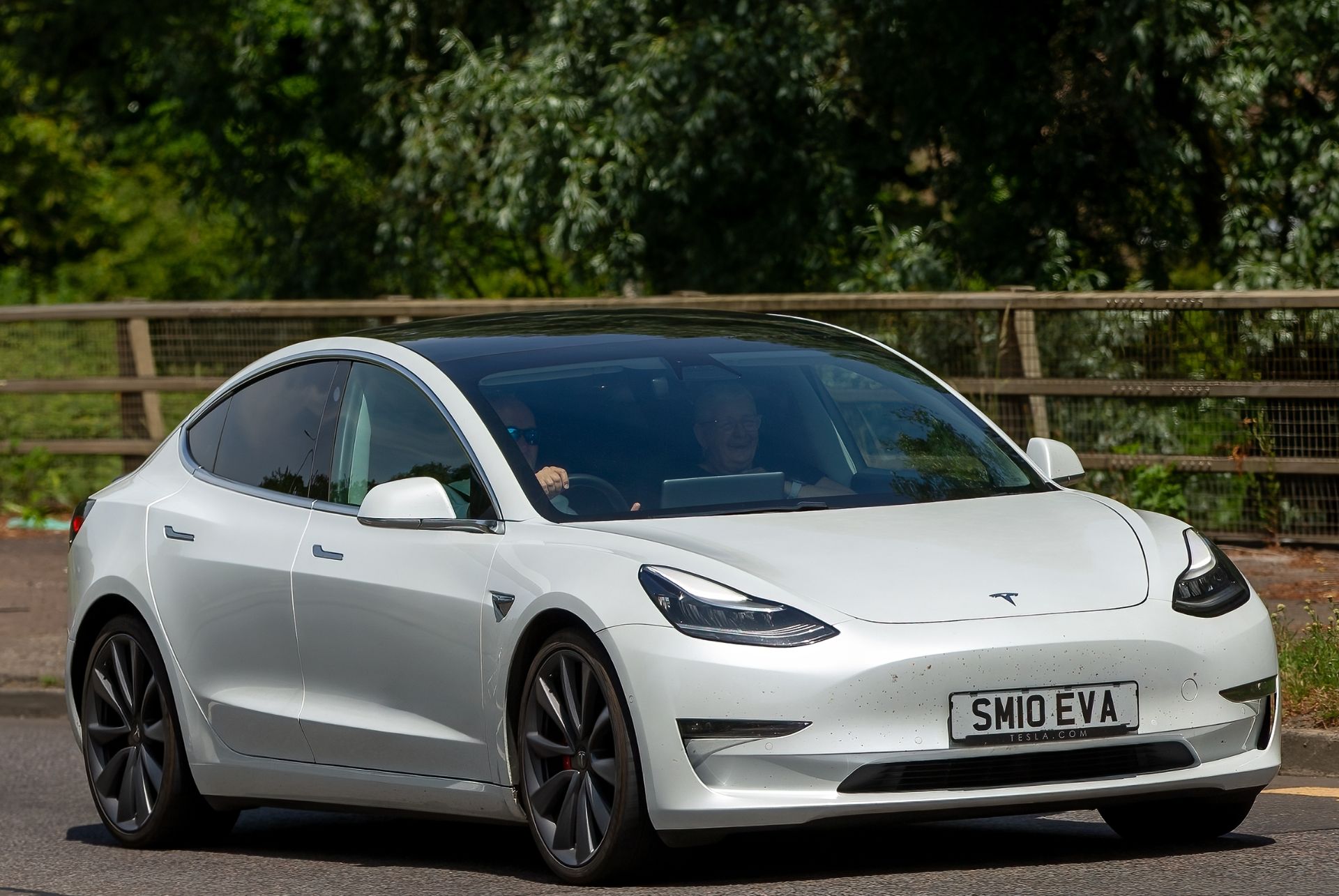 10 sedans that embarrass actual sports cars in corners