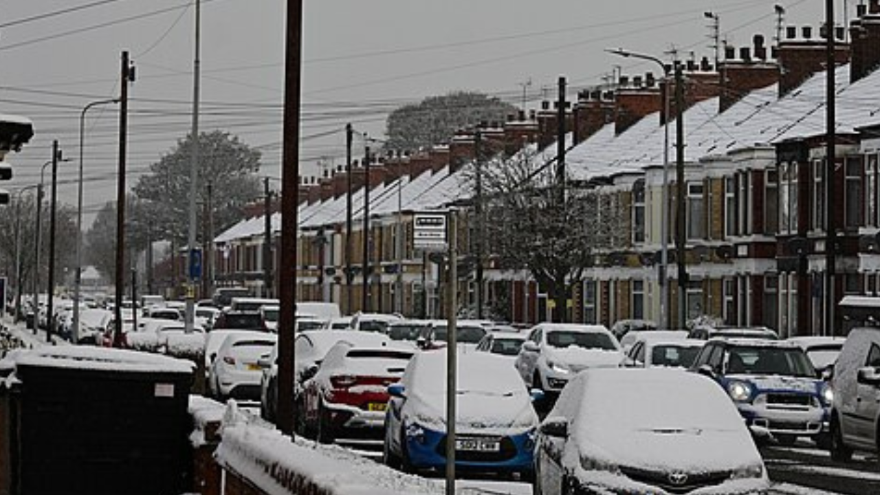 Cold snap hits: officials warn drivers to avoid overconfidence on icy roads