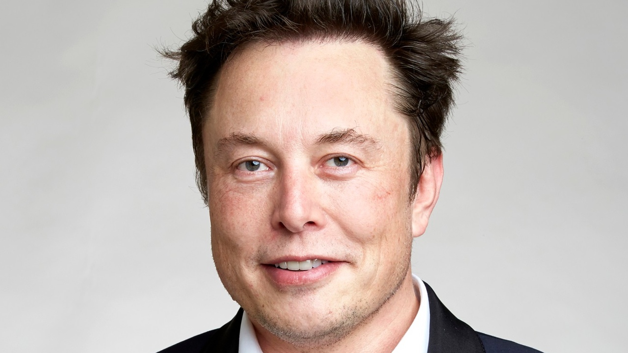 Elon Musk’s absence forces delay of Senate hearing on car prices