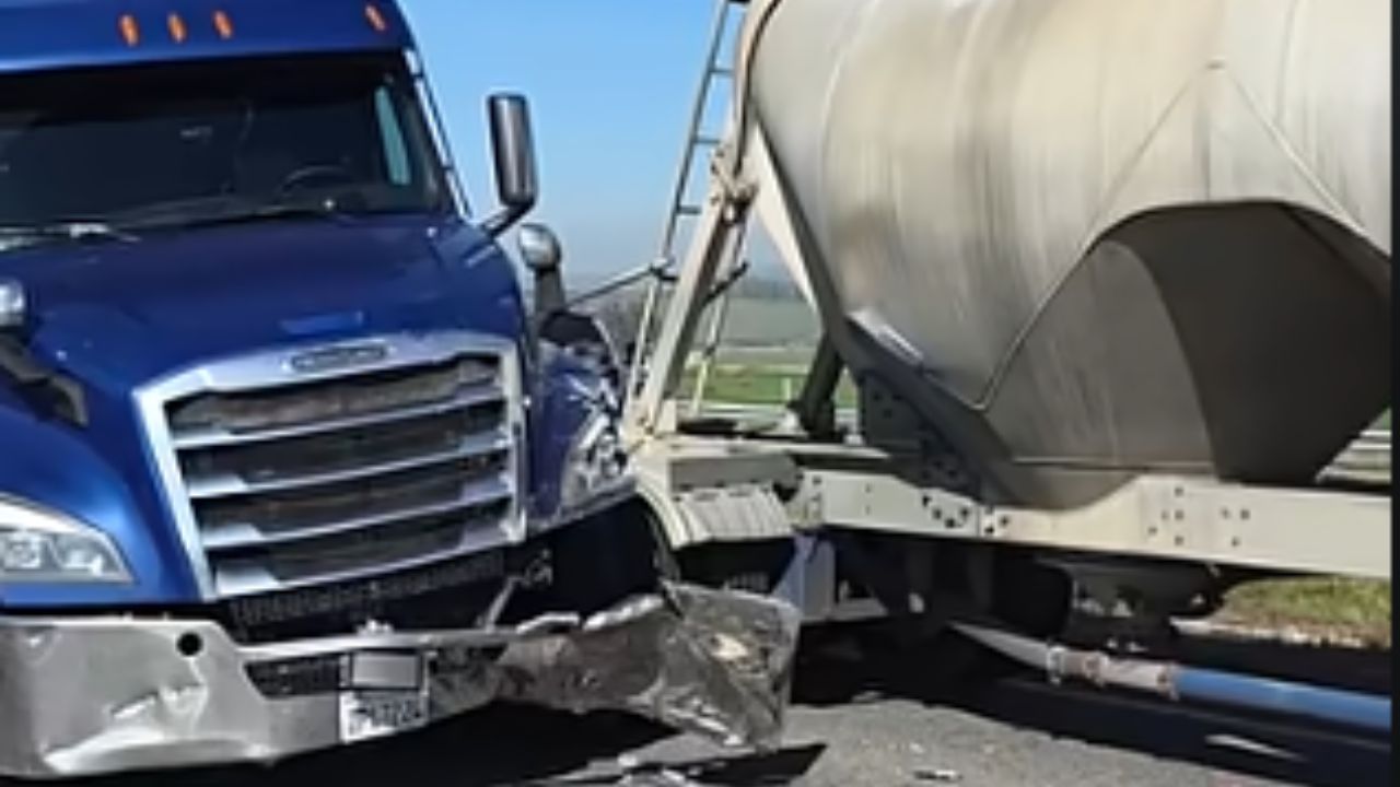 Fog reduces visibility and triggers a 43-car pileup in California