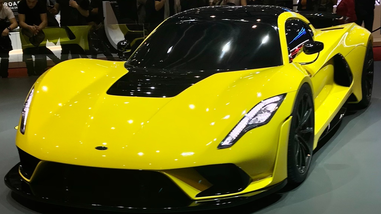 Hennessey Venom F5 is the wild 300+ mph American 6.6L twin-turbo monster
