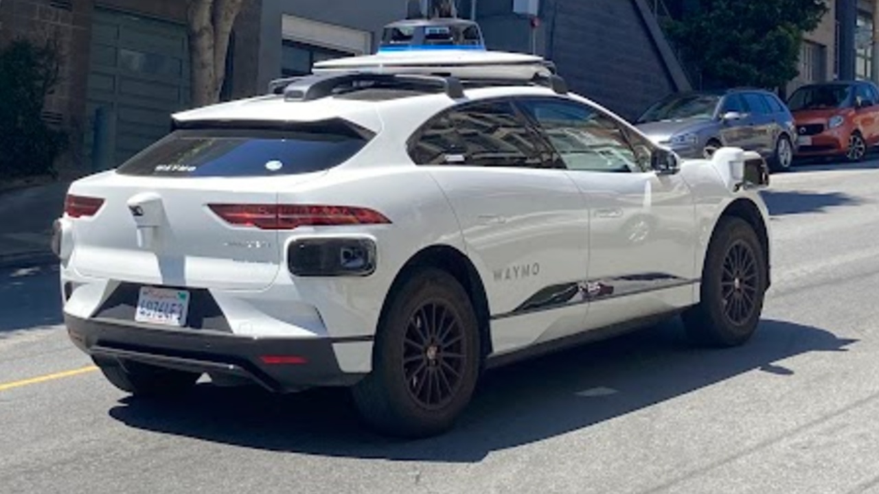 US probes Waymo robotaxis for blowing past stopped school buses