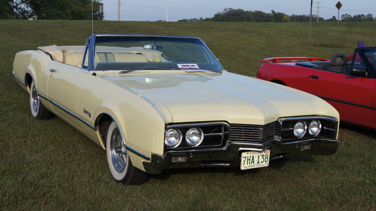 The 1967 Oldsmobile Delmont 88 showed performance came in different forms
