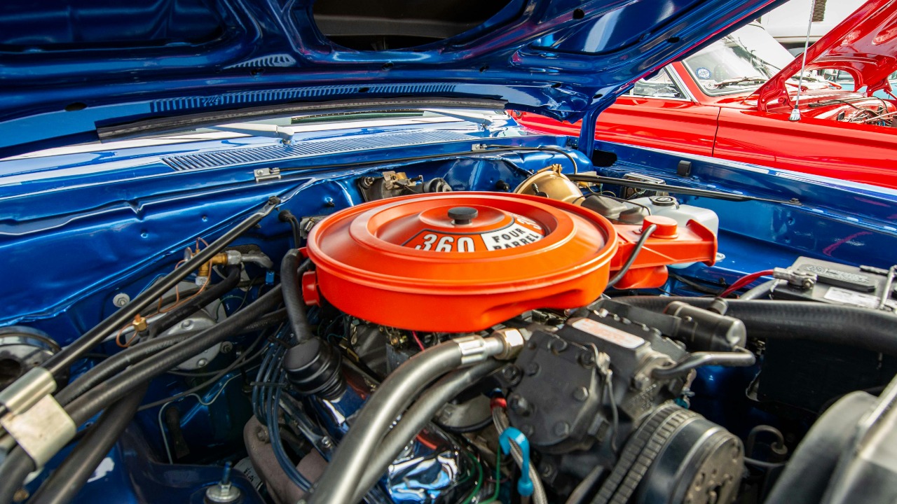 9 vintage V8 engines that mechanics say were built to last