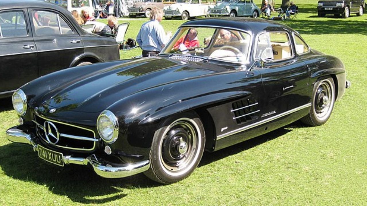 When the 1954 Mercedes-Benz Adenauer defined authority
