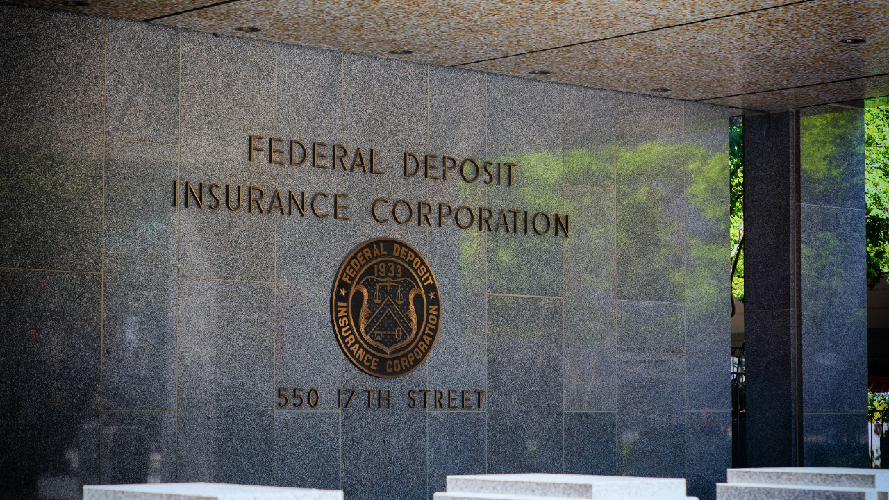 FDIC opens door for Ford and GM to launch their own industrial banks