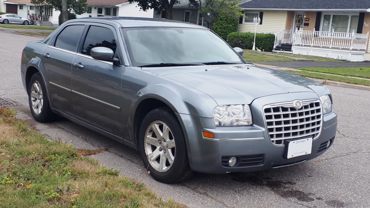 Why the 2004 Chrysler 300 changed showroom expectations