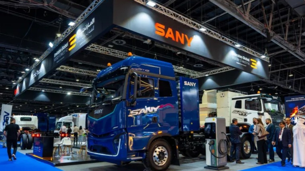 China racked up 231,000 hybrid and electric semi truck sales in 2025