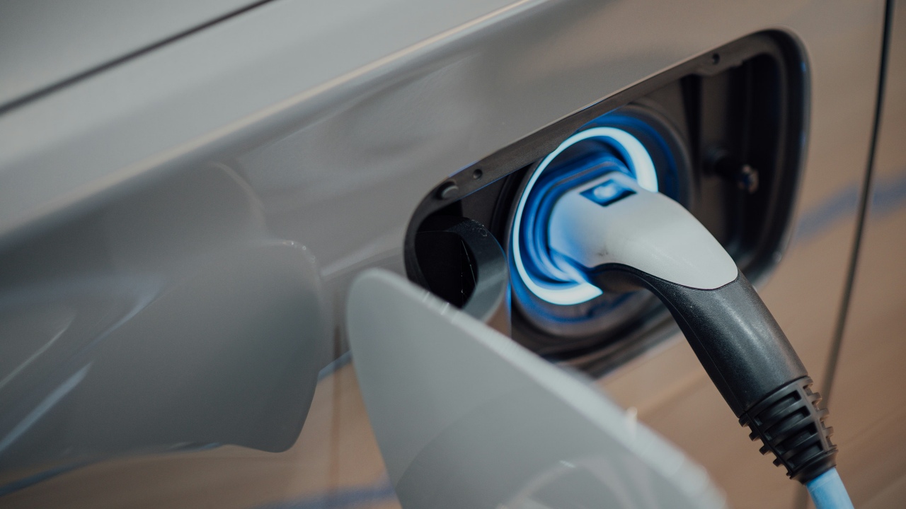 California governor pitches $200M EV rebate boost in latest proposal