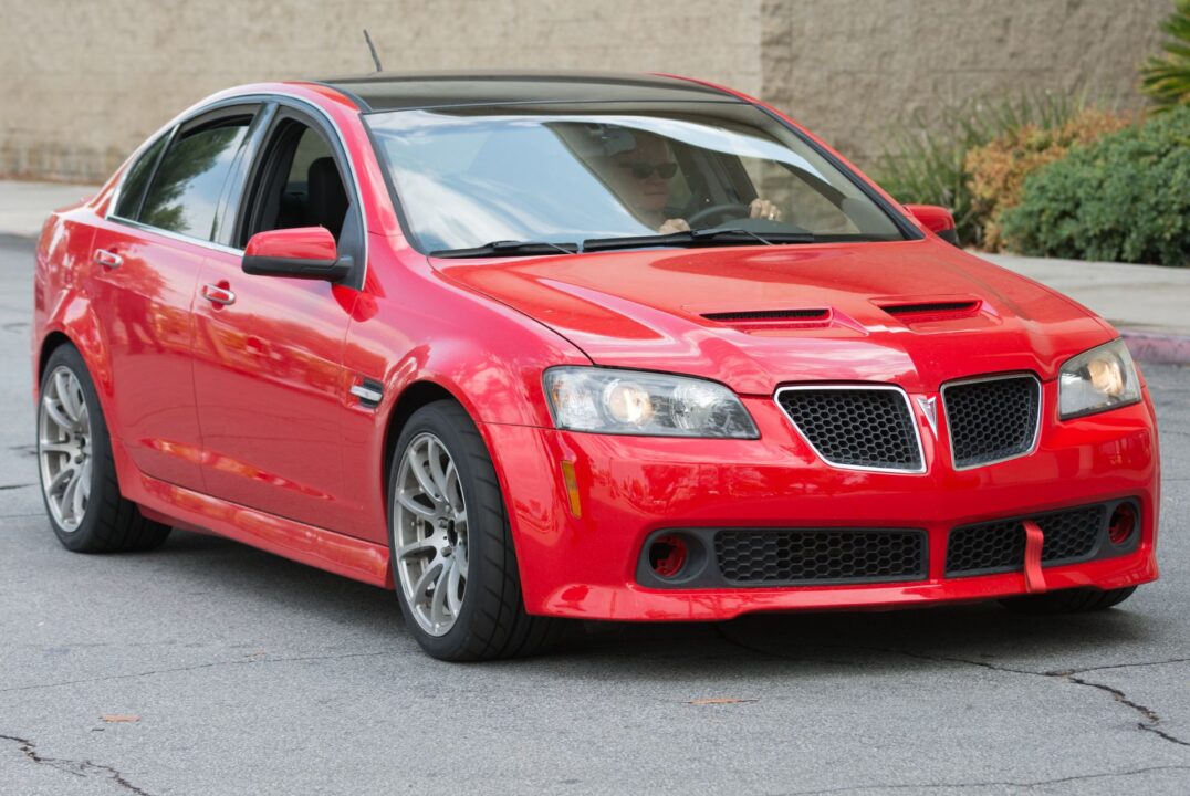 2009 Pontiac G8 GXP (1)