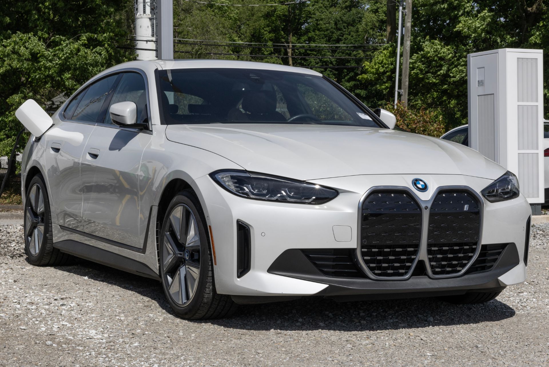 7 retro-futuristic sports cars DeLorean Motor Company would build using modern EV tech