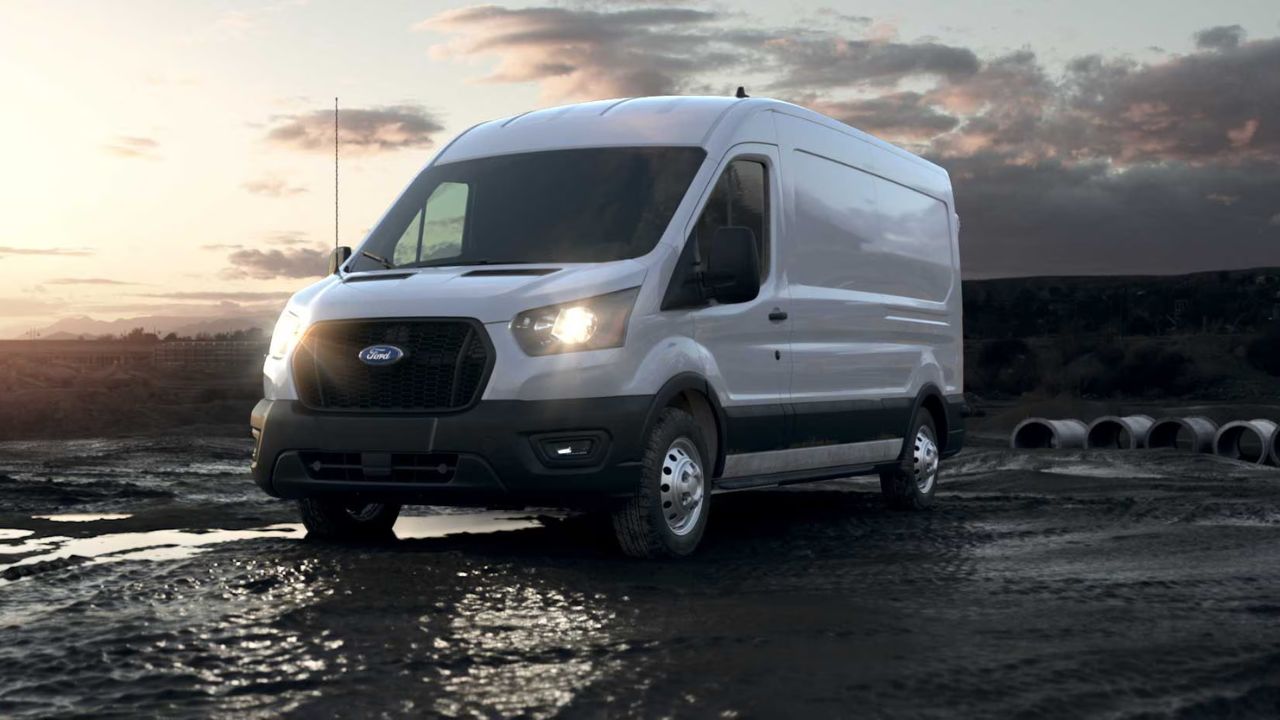 Ford orders 15K Transit vans parked over brake failure risk