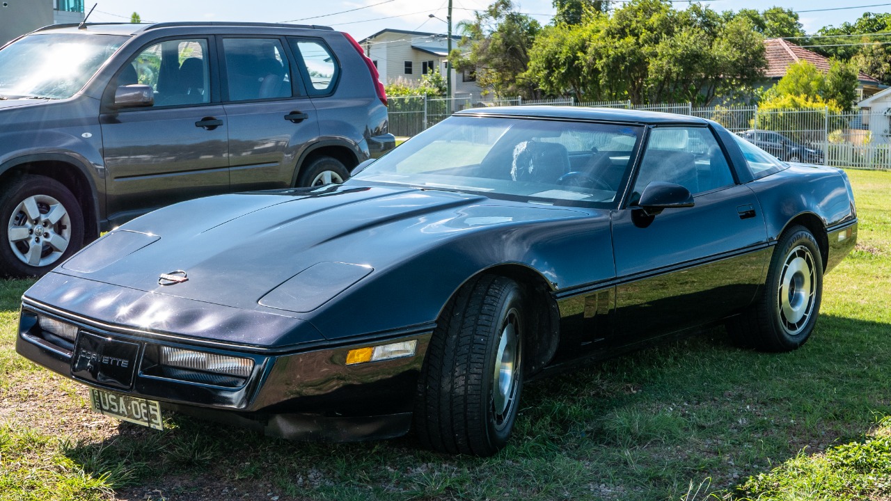 1985 Corvette Coupe shows how two-tone style still turns heads