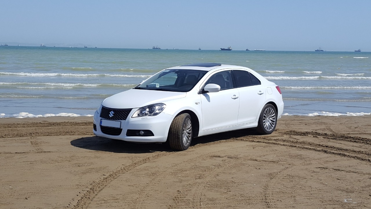 10 obscure limited-run sedans few drivers remember