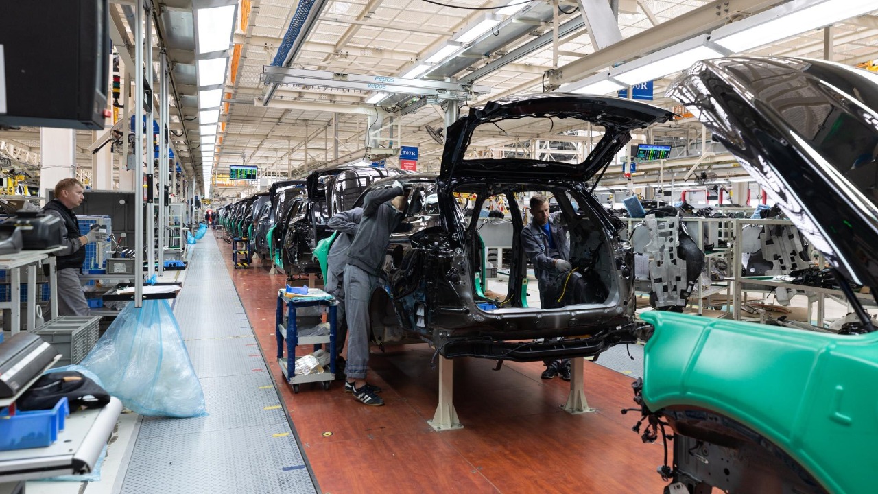 Volkswagen plans 20% cost cuts and up to 35,000 job losses by 2028