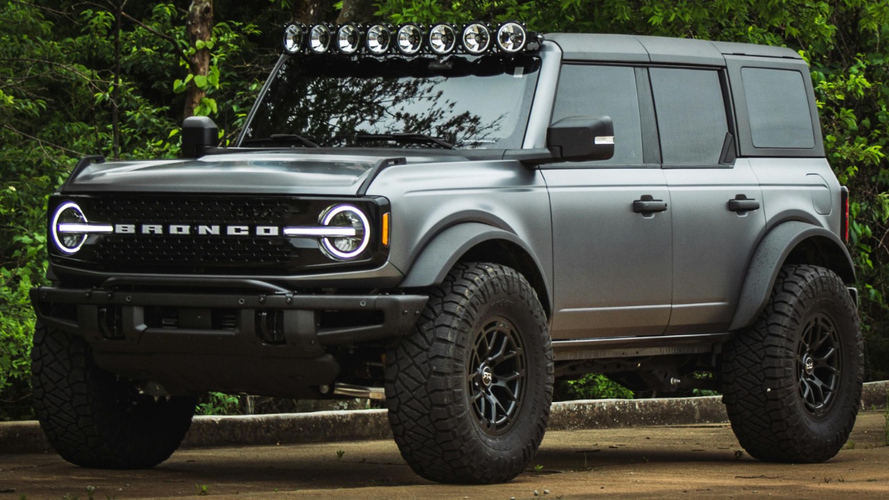 Strong Ford Bronco demand delays plans for midcycle refresh