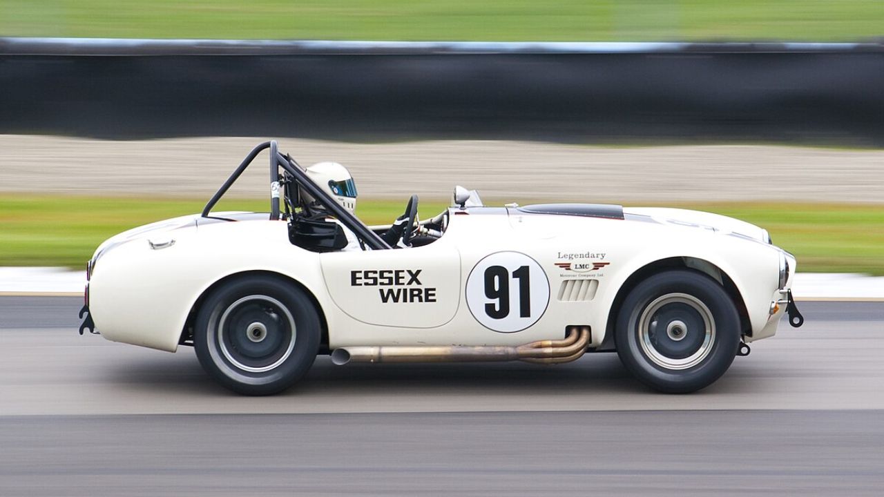 Corvette vs Shelby Cobra which one truly represents American performance