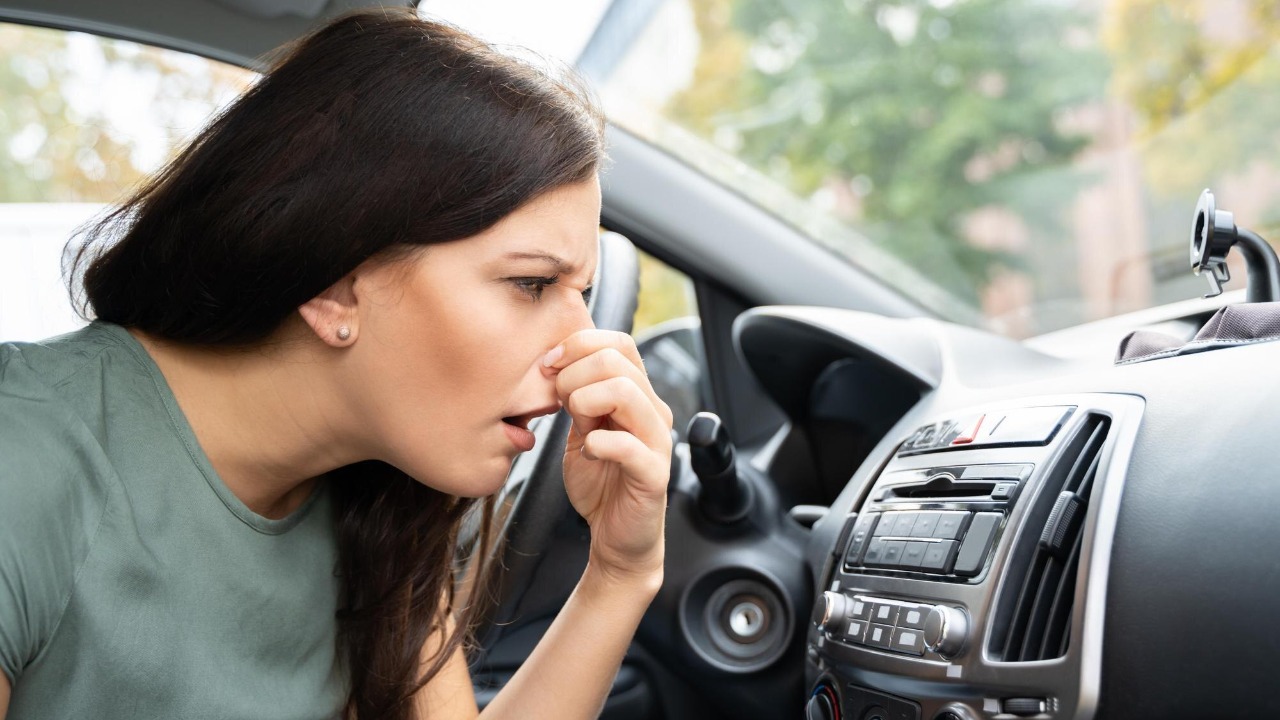 Mechanics warn drivers that this burning smell inside a car should never be ignored