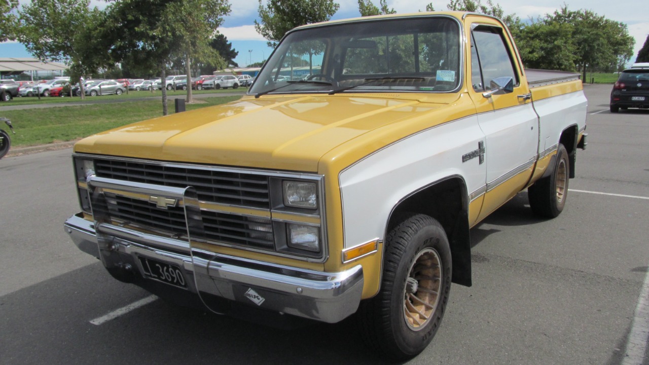 1984 Chevrolet C10 Custom Deluxe