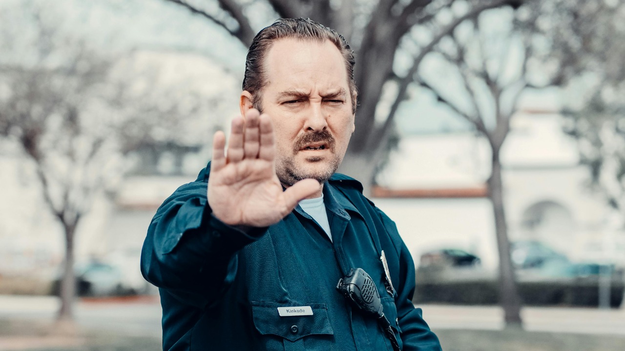 The signals police officers interpret before asking questions