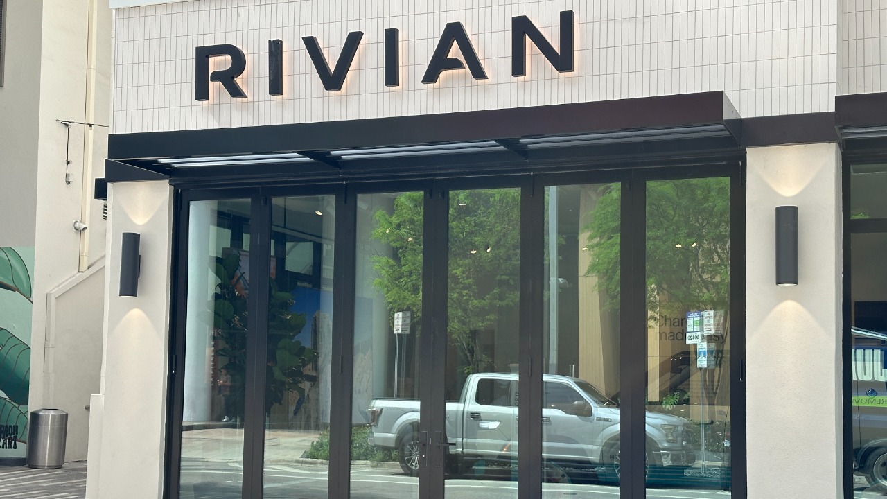 Washington lawmakers move to let Rivian and Lucid sell EVs direct