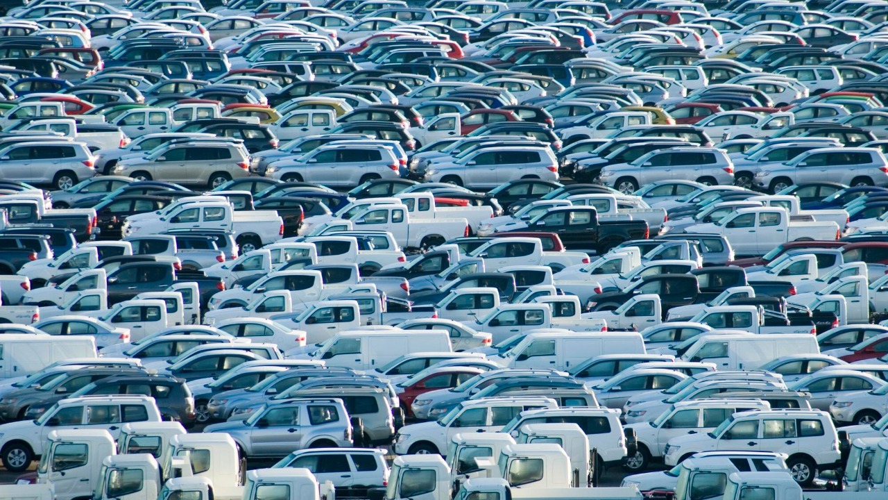 India auto group warns Iran war could disrupt car output