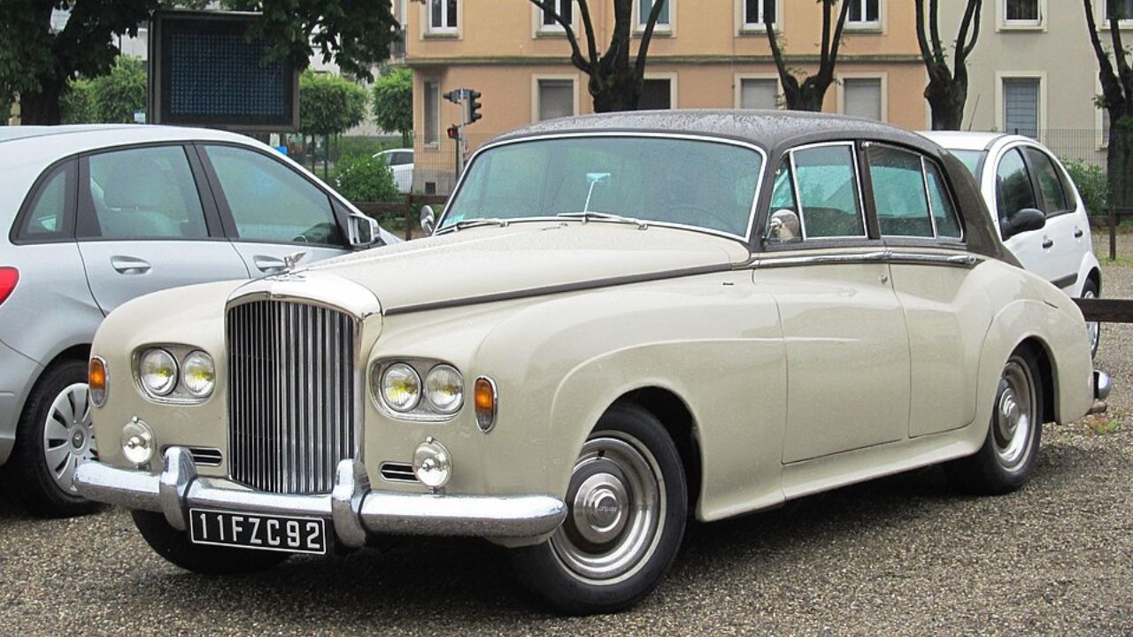 Luxury met performance in the 1963 Bentley S3 without losing identity