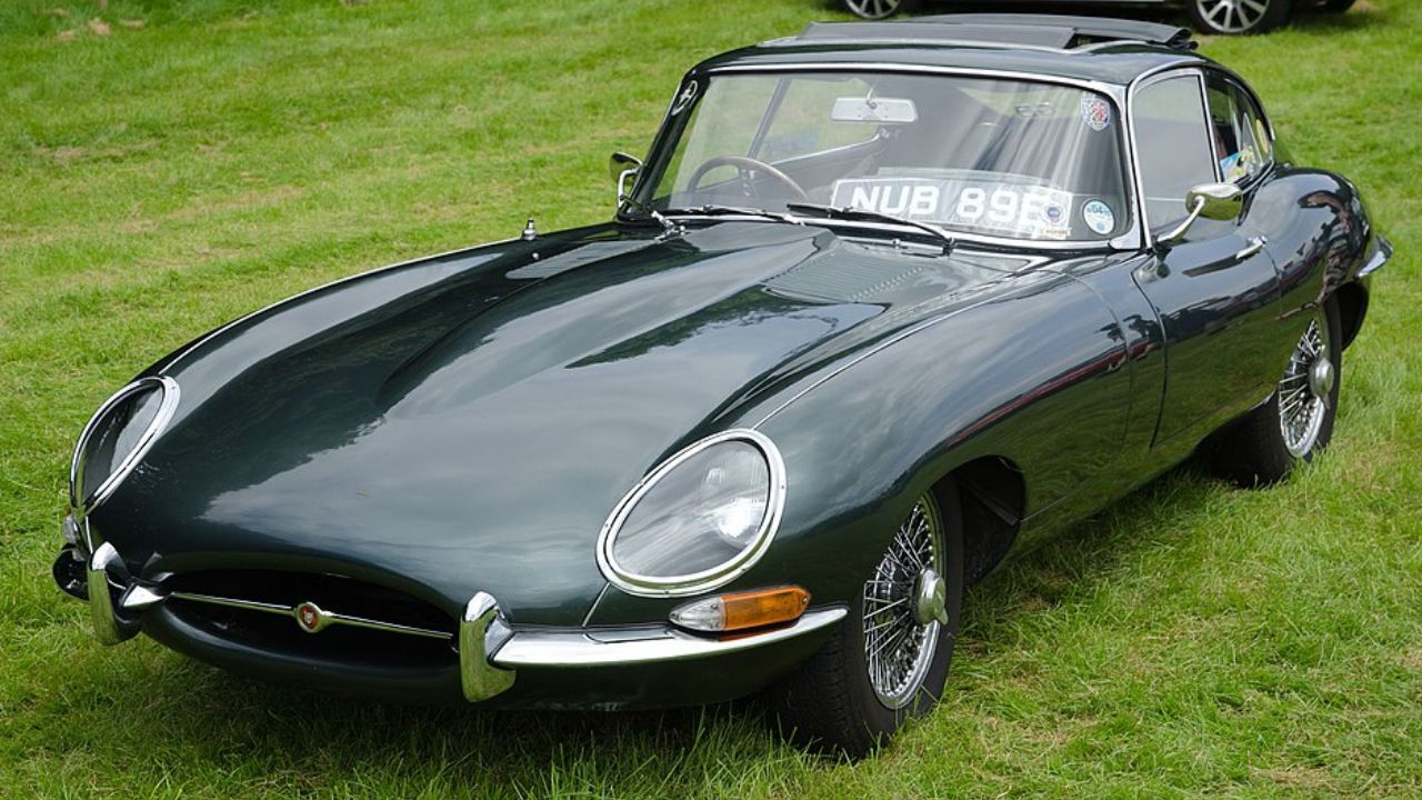 A buyer says the seller swore the 1967 Jaguar E-Type was original, then something didn’t add up