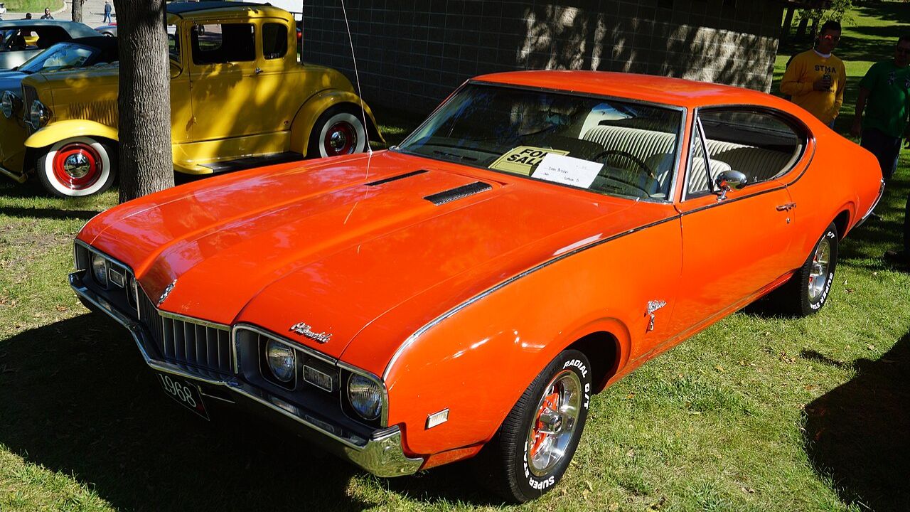 1968 Pontiac LeMans or 1968 Oldsmobile Cutlass one gets remembered more