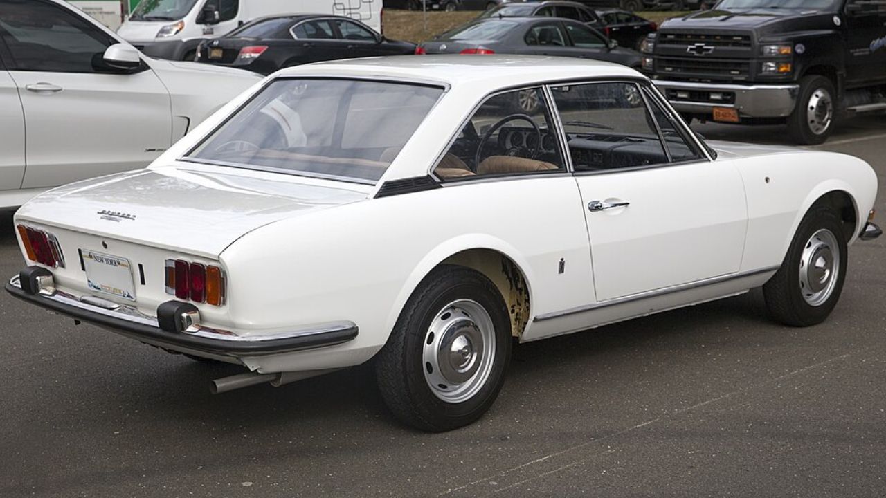 A buyer says the seller rushed the deal on a 1969 Peugeot 504, then stopped responding