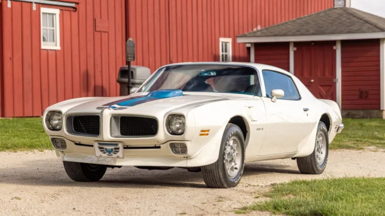 The 1971 Pontiac Trans Am 455 delivered serious torque for its time