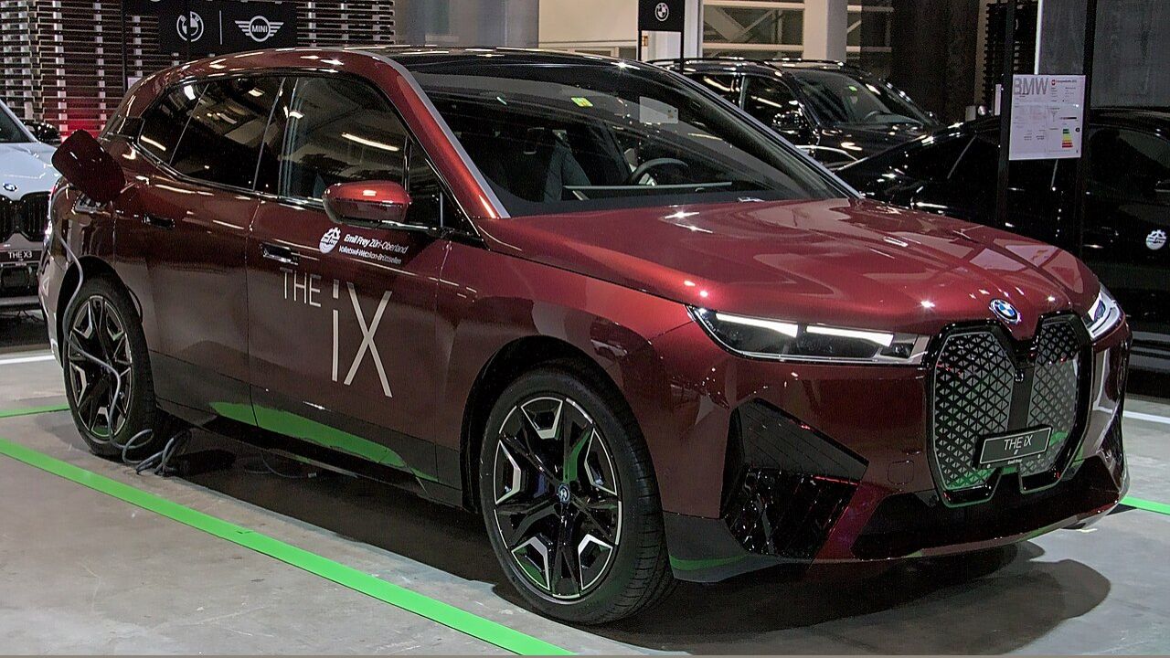 BMW ends iX sales in the U.S. as Neue Klasse EVs near launch