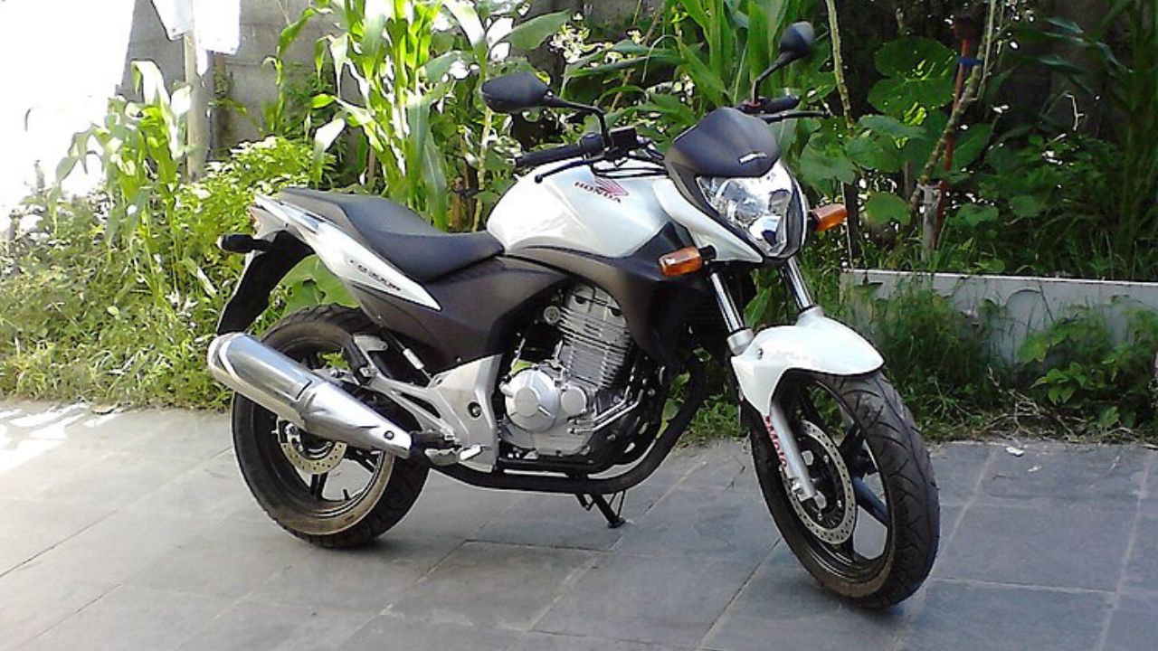 Honda’s CB300R offers a lightweight, affordable entry point for new riders