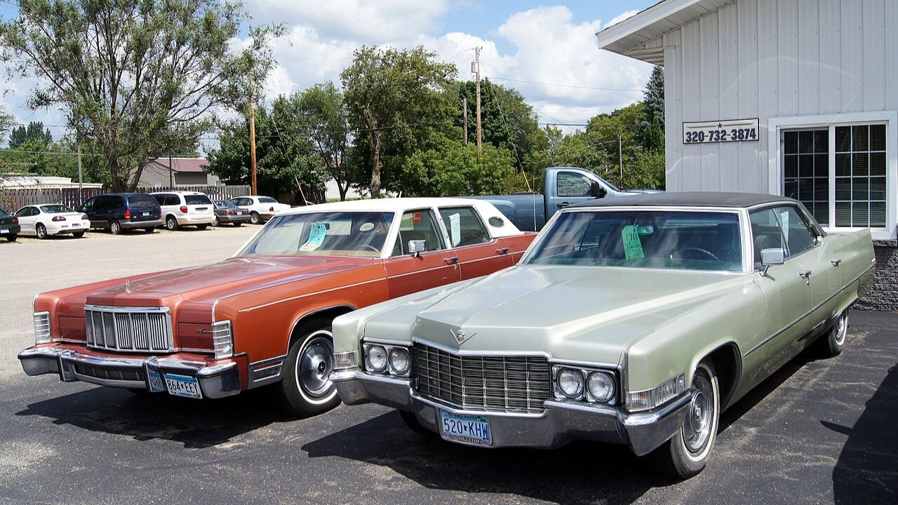 1969 Lincoln Continental and 1969 Cadillac Sedan DeVille offered luxury but only one dominates today