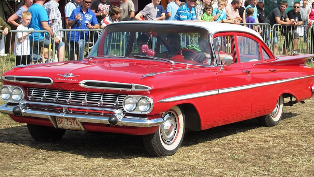 1959 Ford Fairlane vs 1959 Chevrolet Biscayne one faded faster than expected