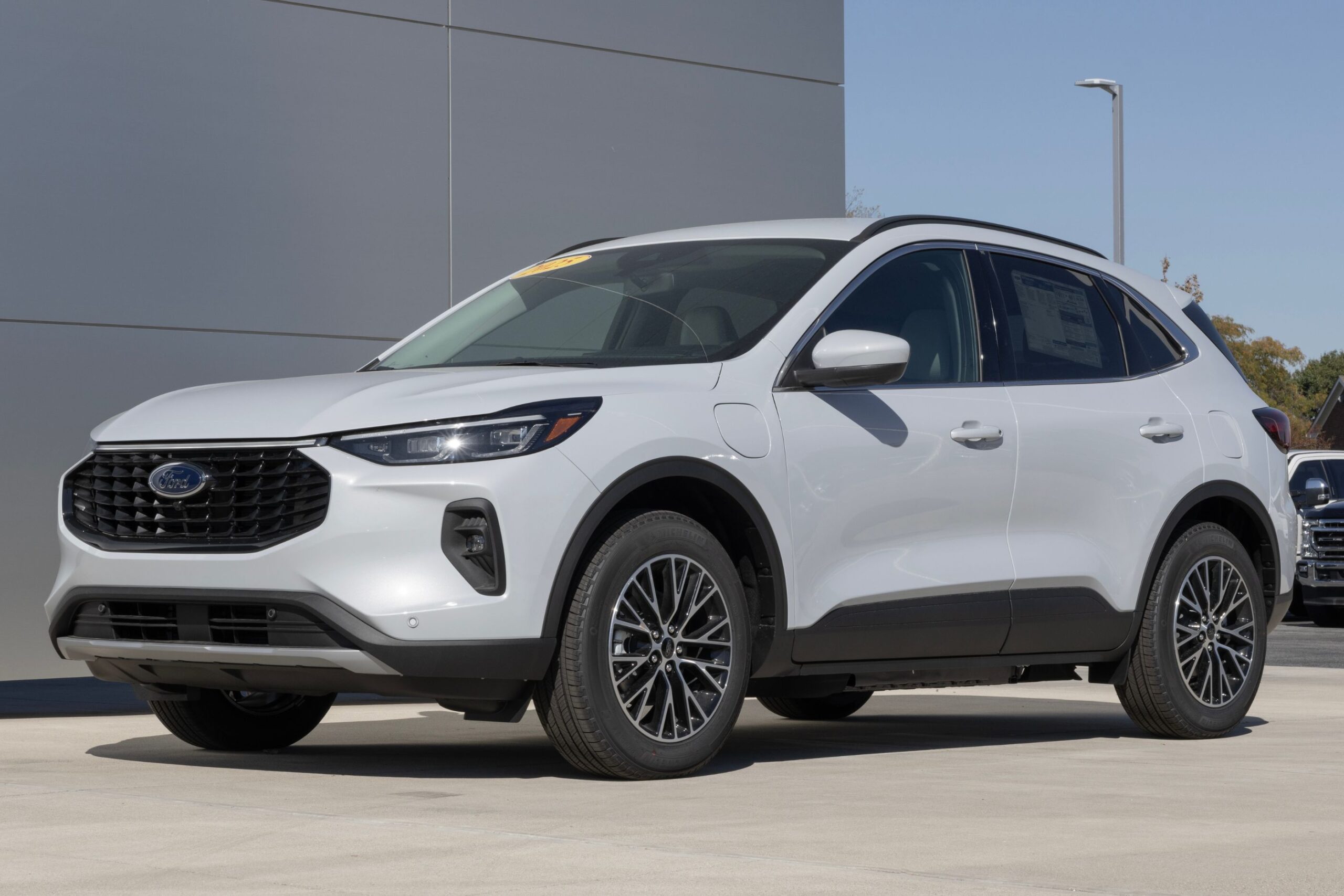 7 hybrid SUVs that now make more sense than full electric