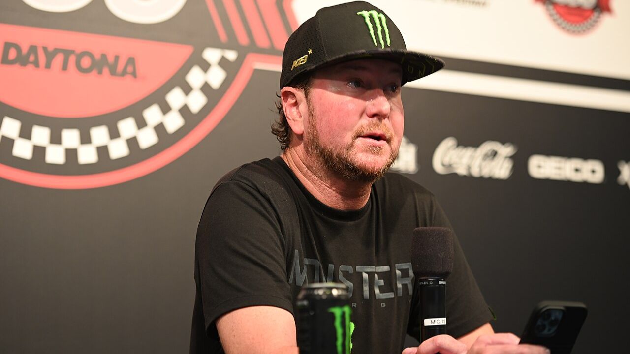 Kurt Busch relives IROC glory with Heritage Invitational exhibition win