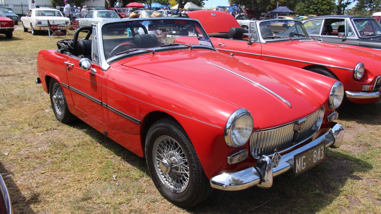 1965 Austin Healey Sprite vs 1965 MG Midget one is easier to live with