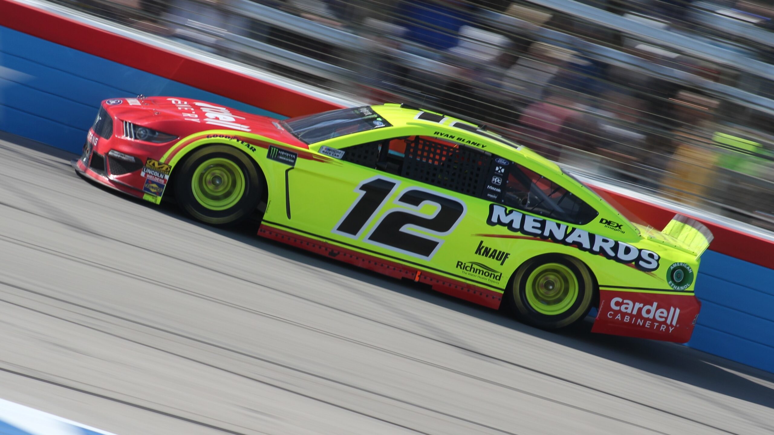 Team Penske swaps pit crew roles for Ryan Blaney ahead of Kansas